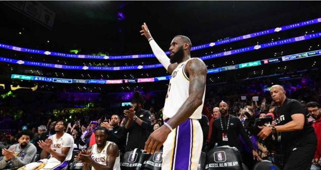 开户红利-盘点新赛季潜在里程碑：詹姆斯5万分 库里4000三分