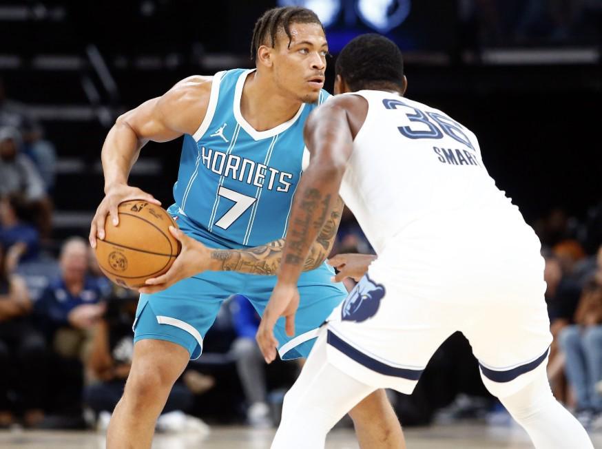 记者：山东新外援约翰逊已经抵达香港，能赶上CBA二阶段首战