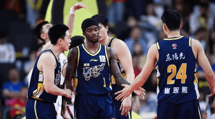 FIFA Club World Cup-广东输辽宁遭4坏消息！三分+内线全崩，崔永熙低迷，陈家政无地位|胡明轩|杜润旺|徐杰|付豪|比赛_新浪体育_新浪新闻